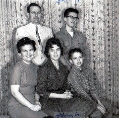 Best Family photo taken in Germany
Norma, Sgt Best, Jackie, Larry, Chris Best
